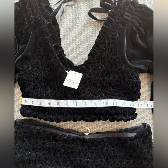 Free People Black Velvet Two-Piece Set Size Small OB207286 brand new - Picture 3 of 16